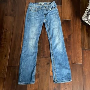 Bootcut Buckle jeans